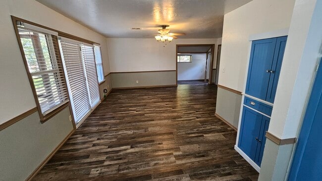 Building Photo - 748 Highland Pkwy