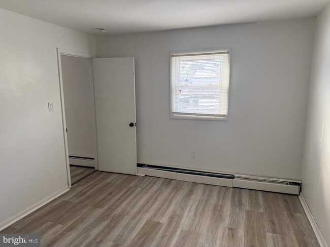 Building Photo - 623 State St