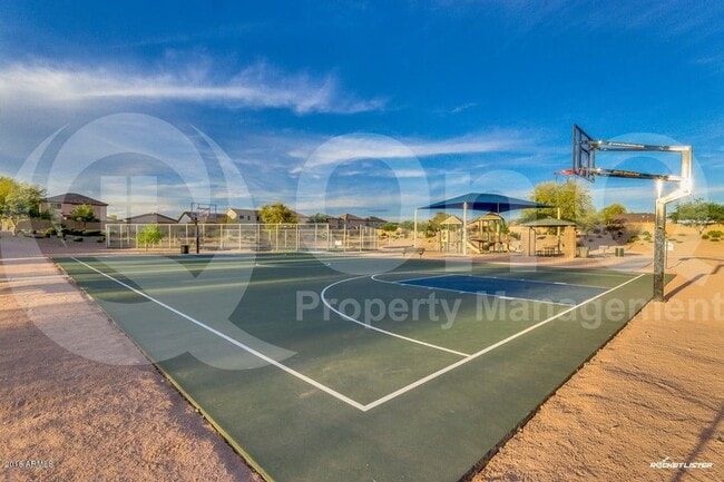 Building Photo - 4567 E Meadow Land Dr