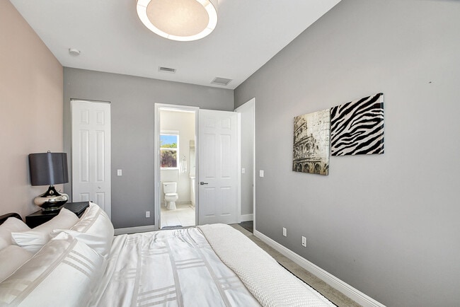 Building Photo - 8952 Cypress Grove Ln