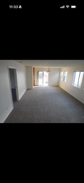 Building Photo - 2436 Horizon Dr W