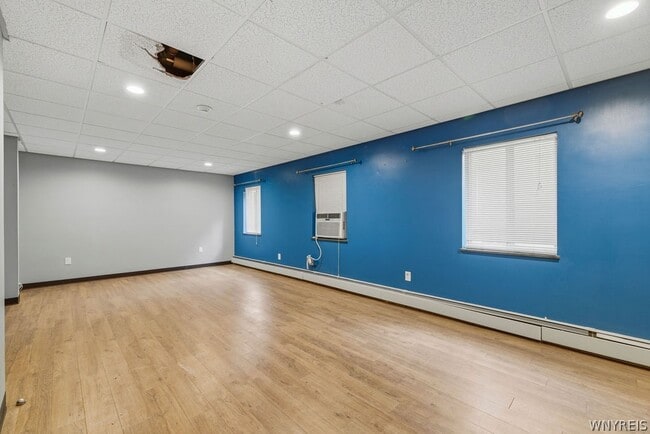 Building Photo - 57 St Johns Parkside