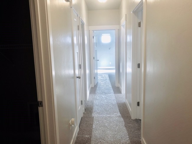 Building Photo - 14648 McKellen Dr