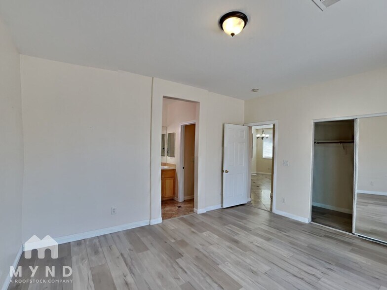 Building Photo - 9101 Ivybridge St