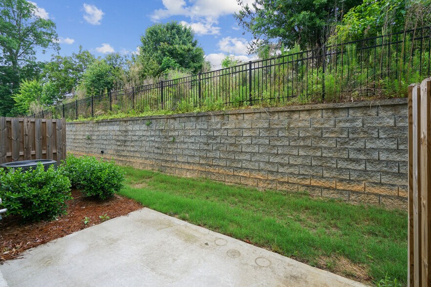 Building Photo - 2265 Morgan Place Dr