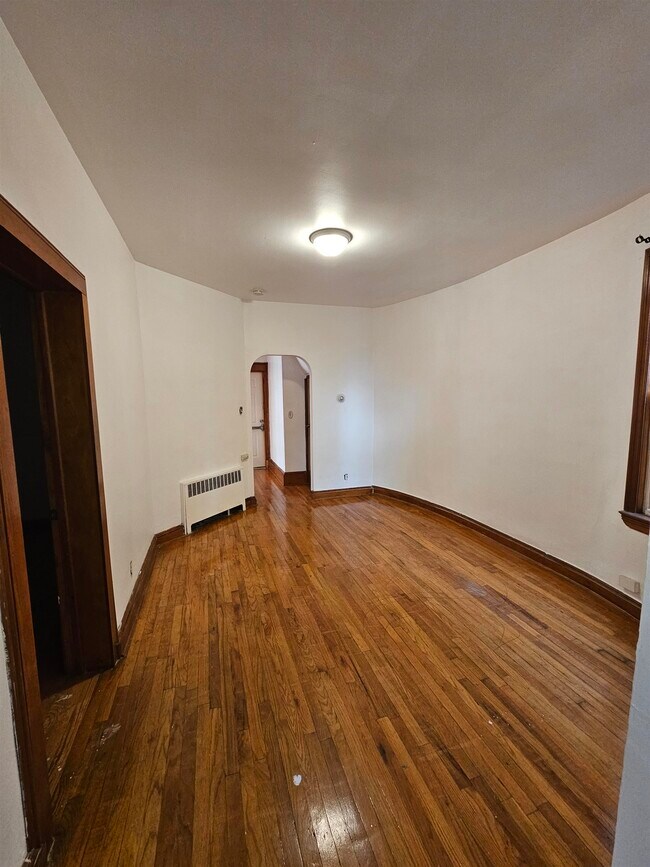 Building Photo - 7411 Park Ave