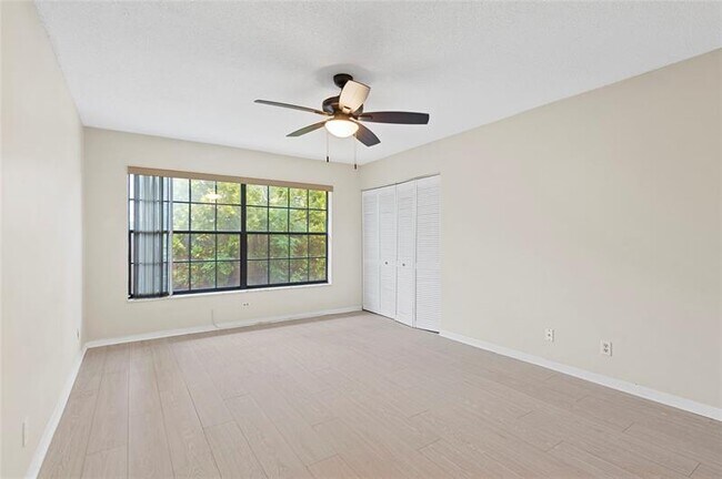 Building Photo - 2516 SW 74th Terrace