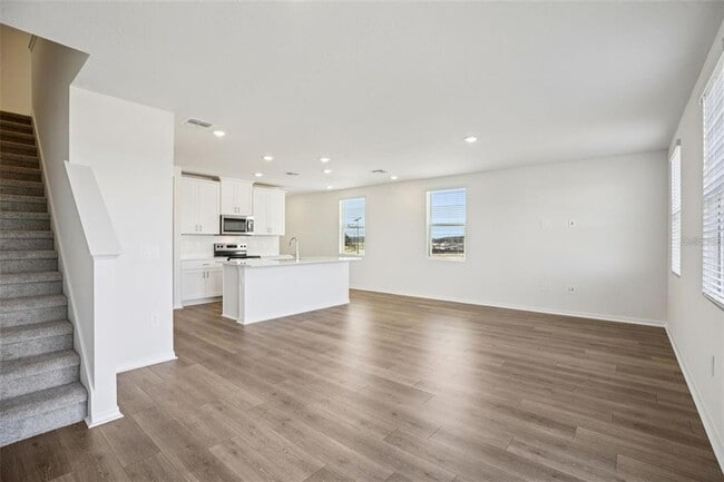 Building Photo - 698 Muhly Wy