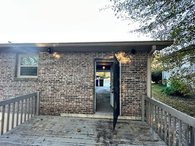 Building Photo - 2731 Larkspur Dr SE