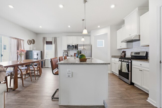 Building Photo - 5319 Holley Oak Ln