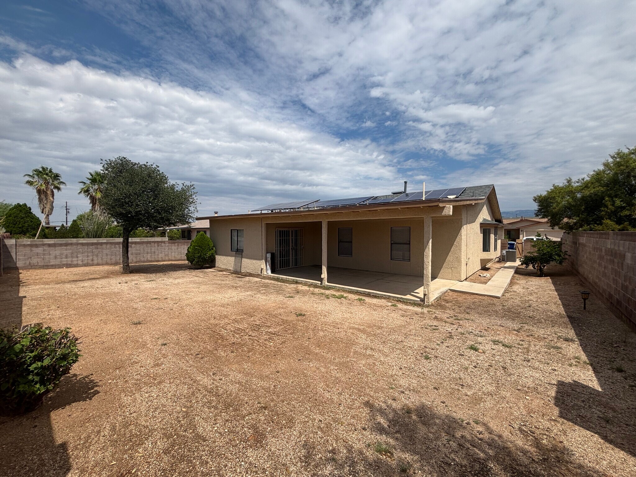 Building Photo - 9940 E Gray Hawk Dr