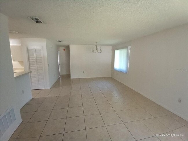 Building Photo - 408 E Warren Ave