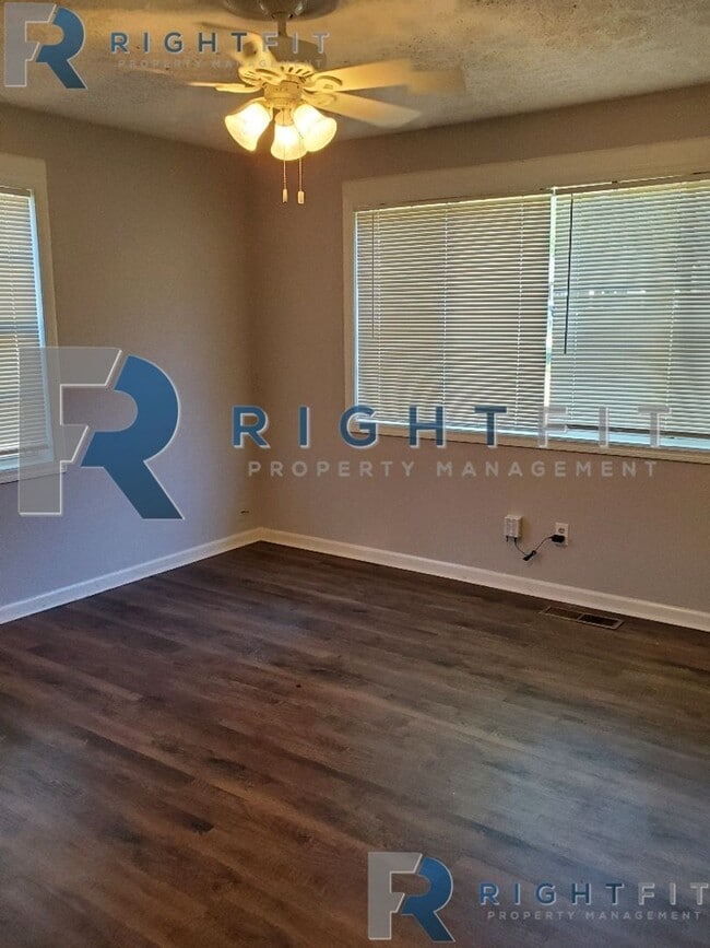 Building Photo - Welcome Home!