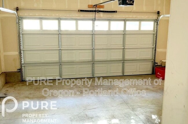 Building Photo - 16215 SW Blue Goose Ln
