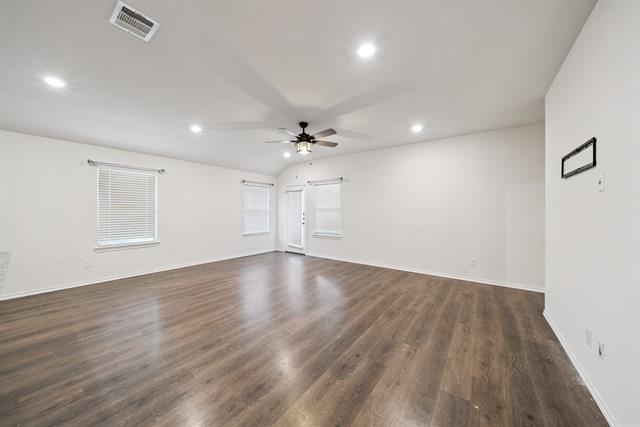 Building Photo - 809 Farmstead Wy