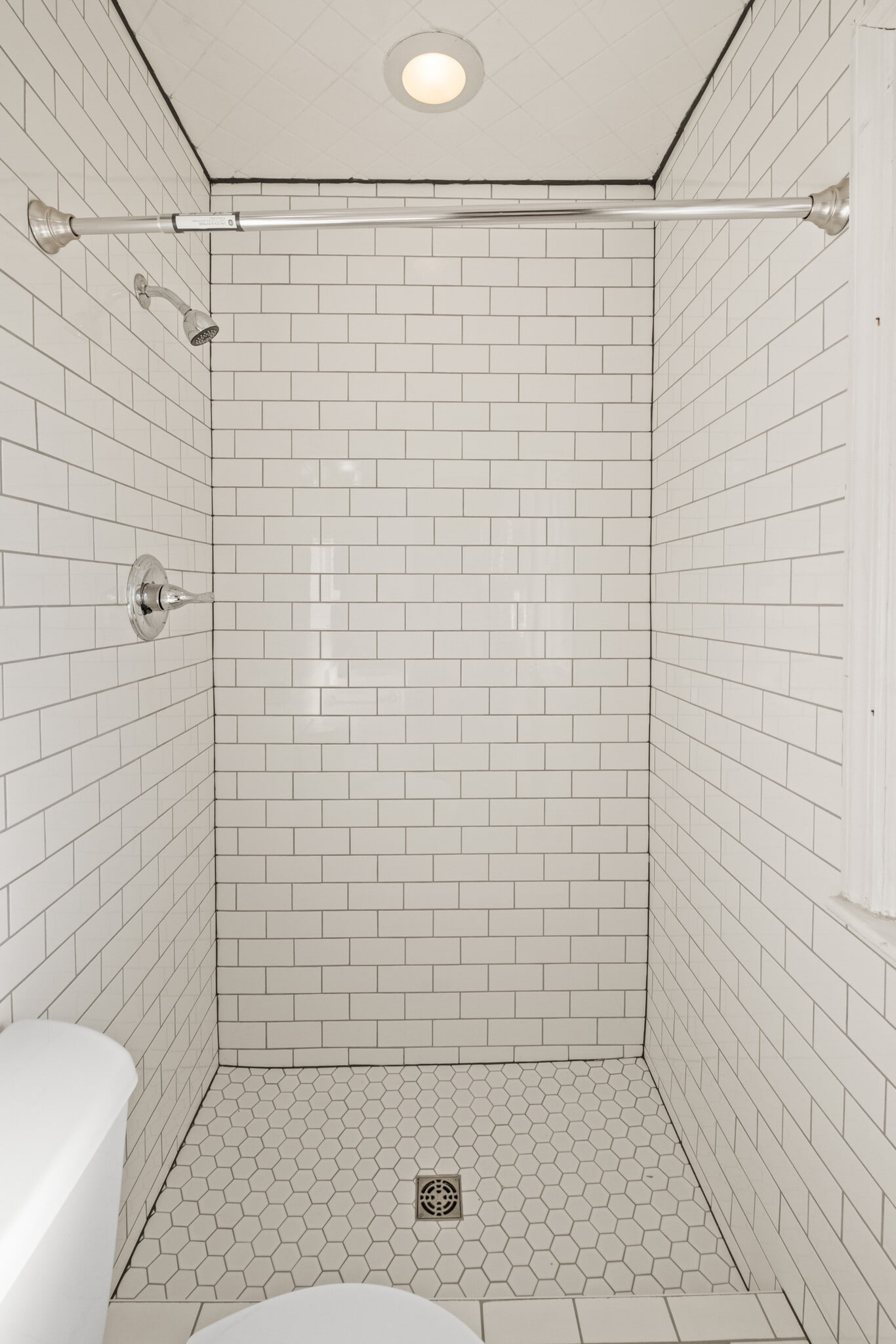 Building Photo - 318 Castleview Dr