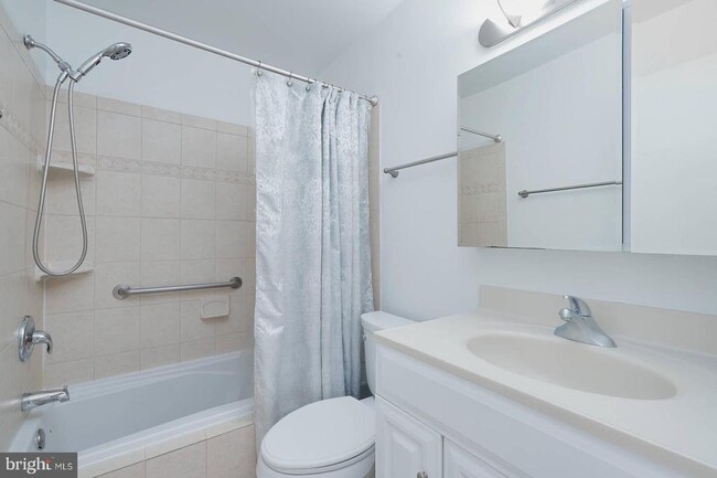 Building Photo - 10246 Arizona Cir