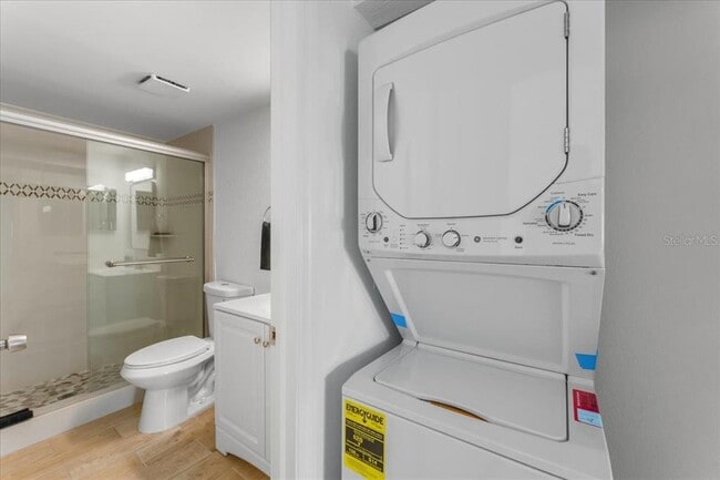 Building Photo - 11566 7th Ln N