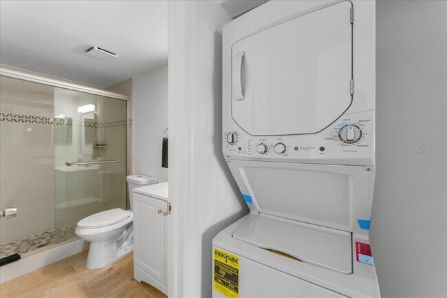 Building Photo - 11566 7th Ln N