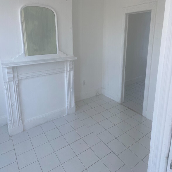 Building Photo - 121 Highland Ave