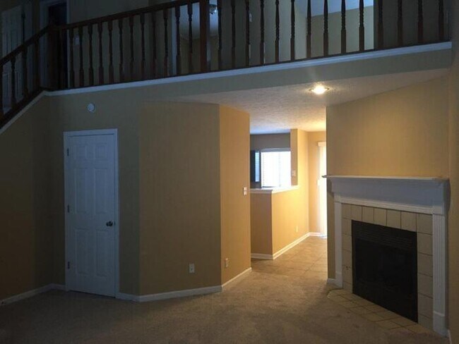 Building Photo - 10024 Park Glen Ct