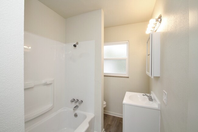 Bathroom - 1303 S Cove Blvd