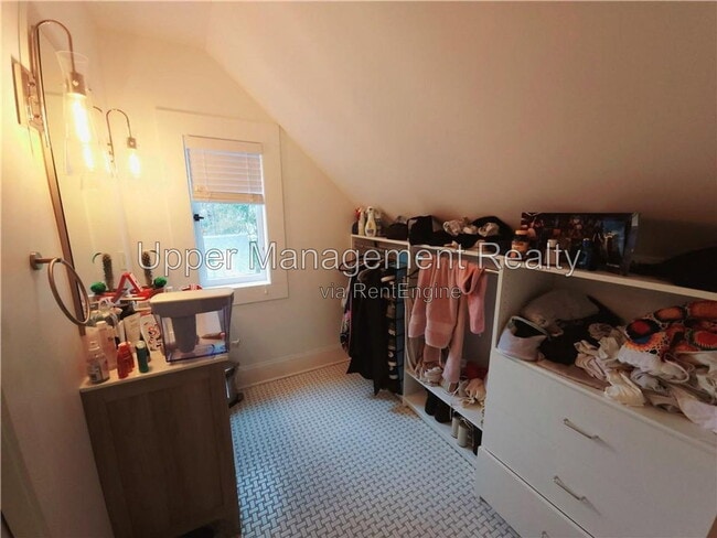 Building Photo - 7512 Freret St
