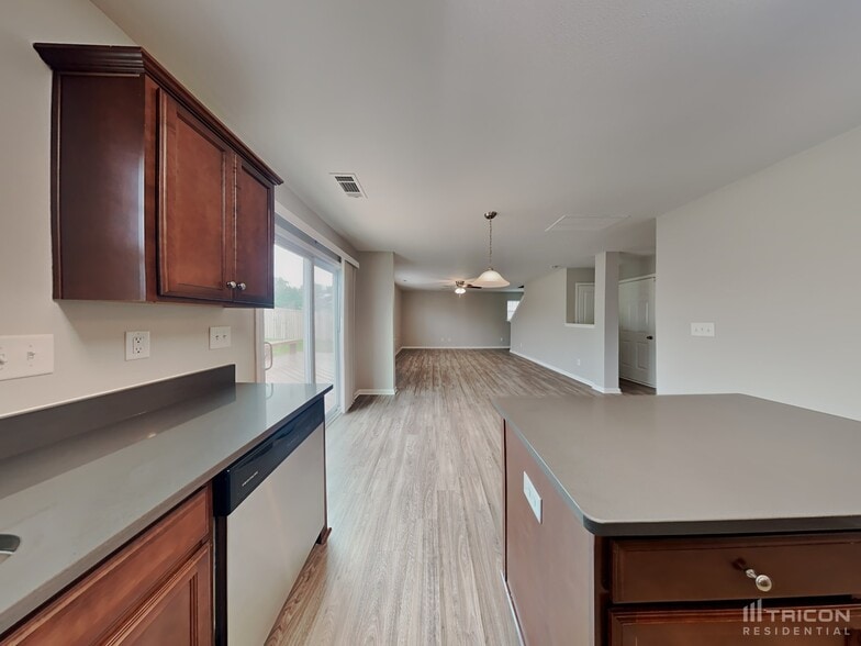 Building Photo - 3832 Hope Marian St