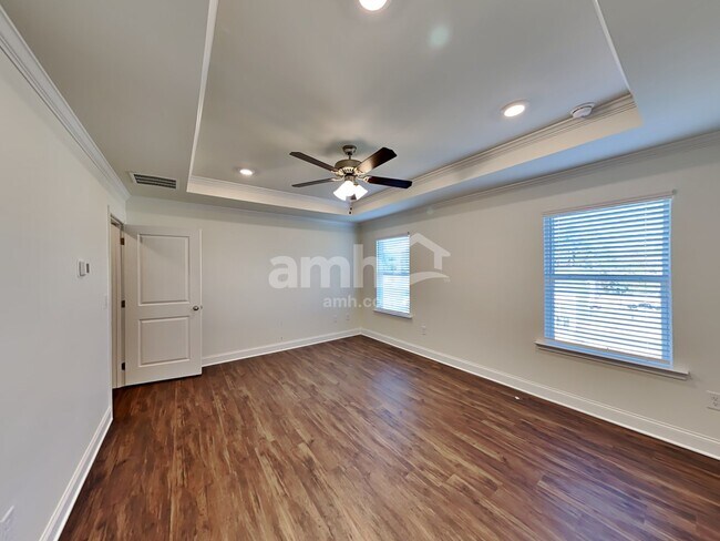 Building Photo - 909 Headland Wy