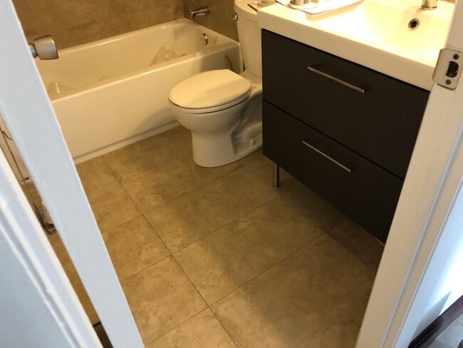 Building Photo - 10447 SW 108th Ave