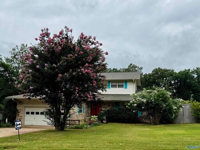 Building Photo - 7608 Peacock Dr SW
