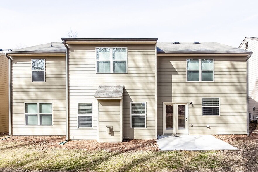 Building Photo - 1971 Bridle Rd