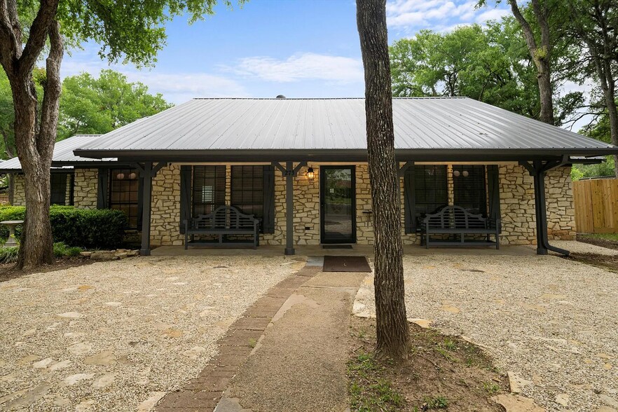Building Photo - 273 Leafy Hollow Ln