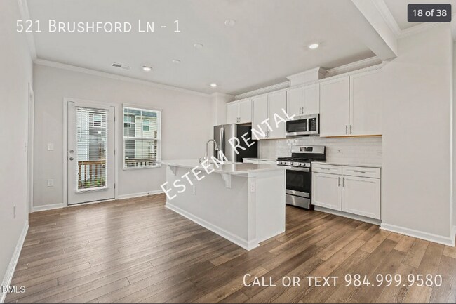 Building Photo - 521 Brushford Ln