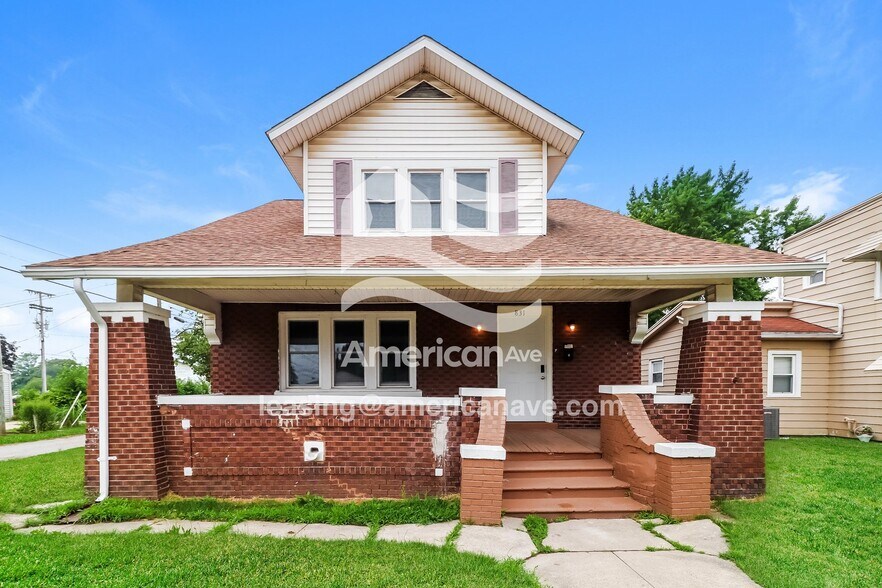 Primary Photo - 831 S Walnut St