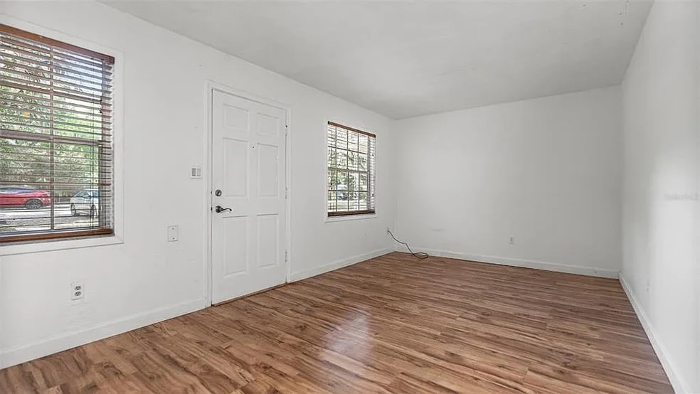 Living room - 904 NW 14th Ave