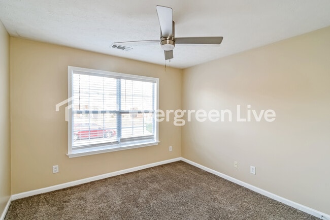 Building Photo - 3925 Claiborne Cir