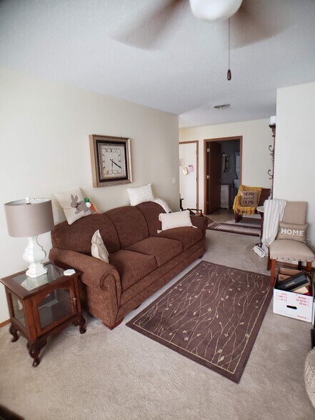 Primary Photo - 1103 Sandra Ct