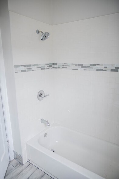 Building Photo - 5349 W Byron St