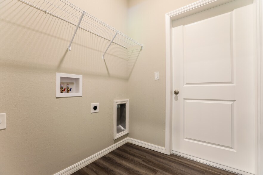 Building Photo - 17457 Waco Ave