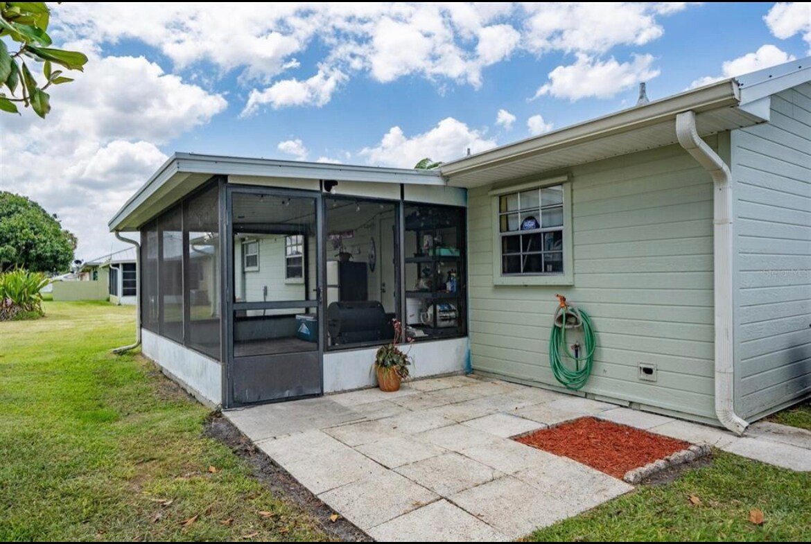 Building Photo - 5103 SE 42nd Trce