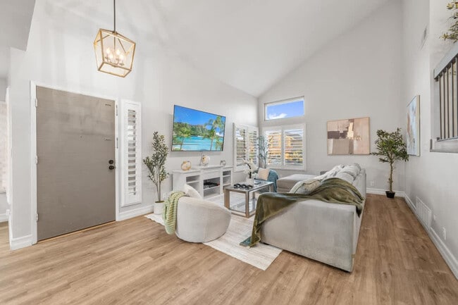 Building Photo - 13075 Old West Ave