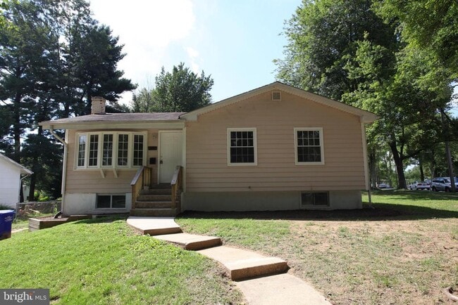 Building Photo - 4106 Elizabeth St