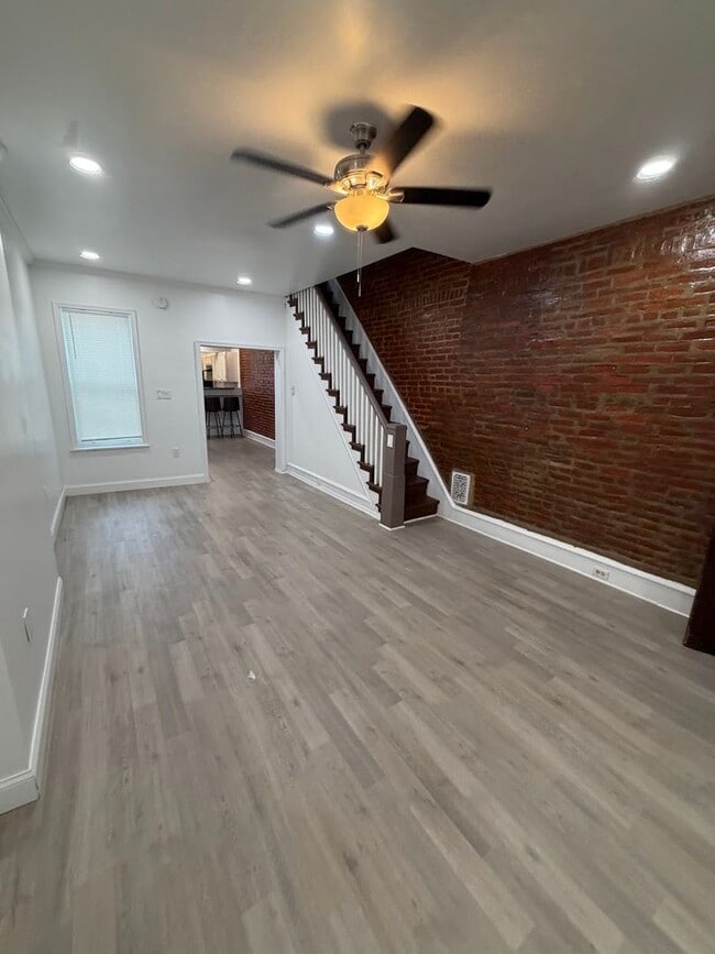 Building Photo - 940 N 12th St