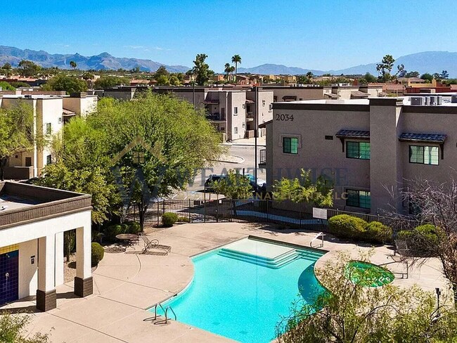 Building Photo - 2010 E River Rd