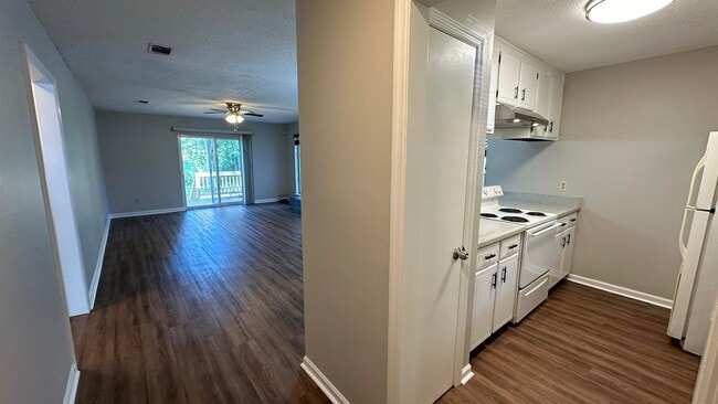 Building Photo - 2496 Southwood Plantation Rd