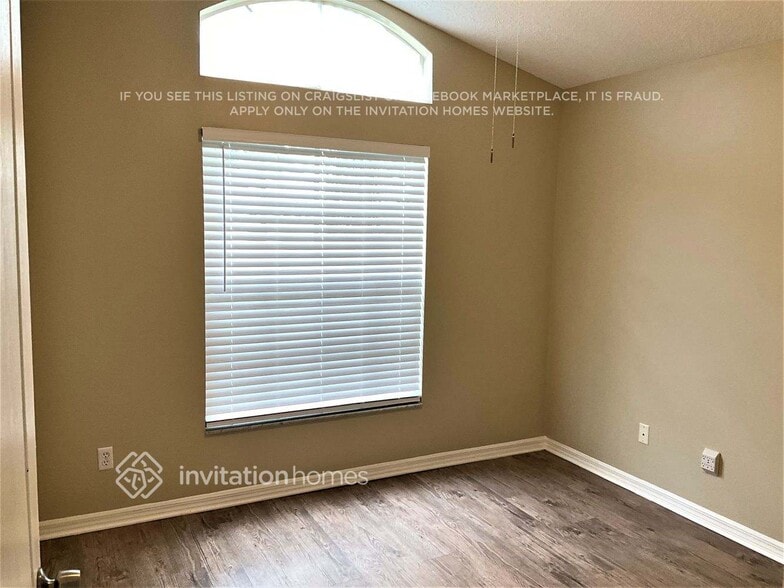 Building Photo - 1661 Silverado Dr