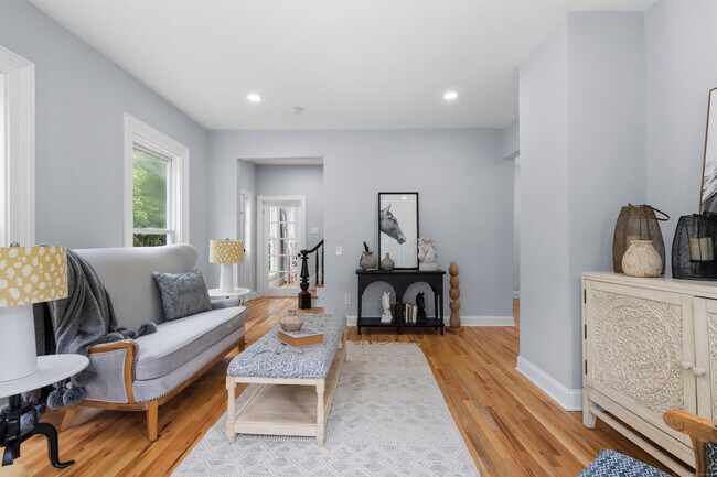 Building Photo - 337 S Windham Rd