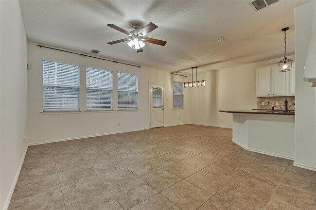 Building Photo - 218 W Stedhill Loop