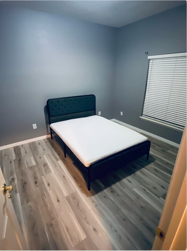 Building Photo - 232 Hill Street